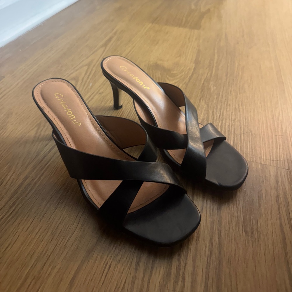 Small black kitten heels